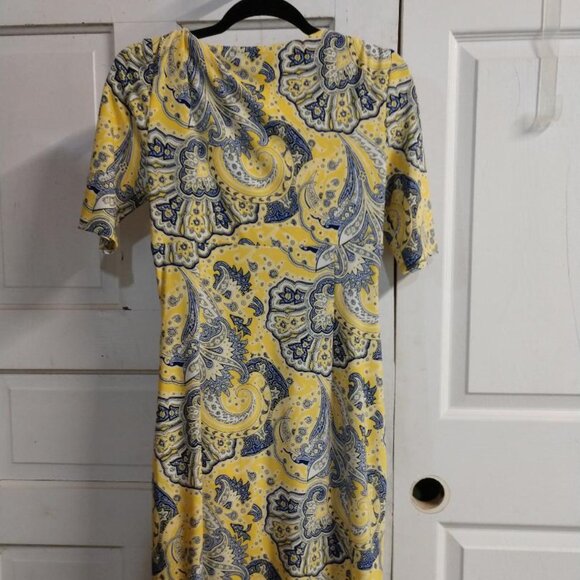 Ralph Lauren Wrap Dress, Size 6, Yellow and Blue Paisley, Plunging Neckline - Picture 4 of 10